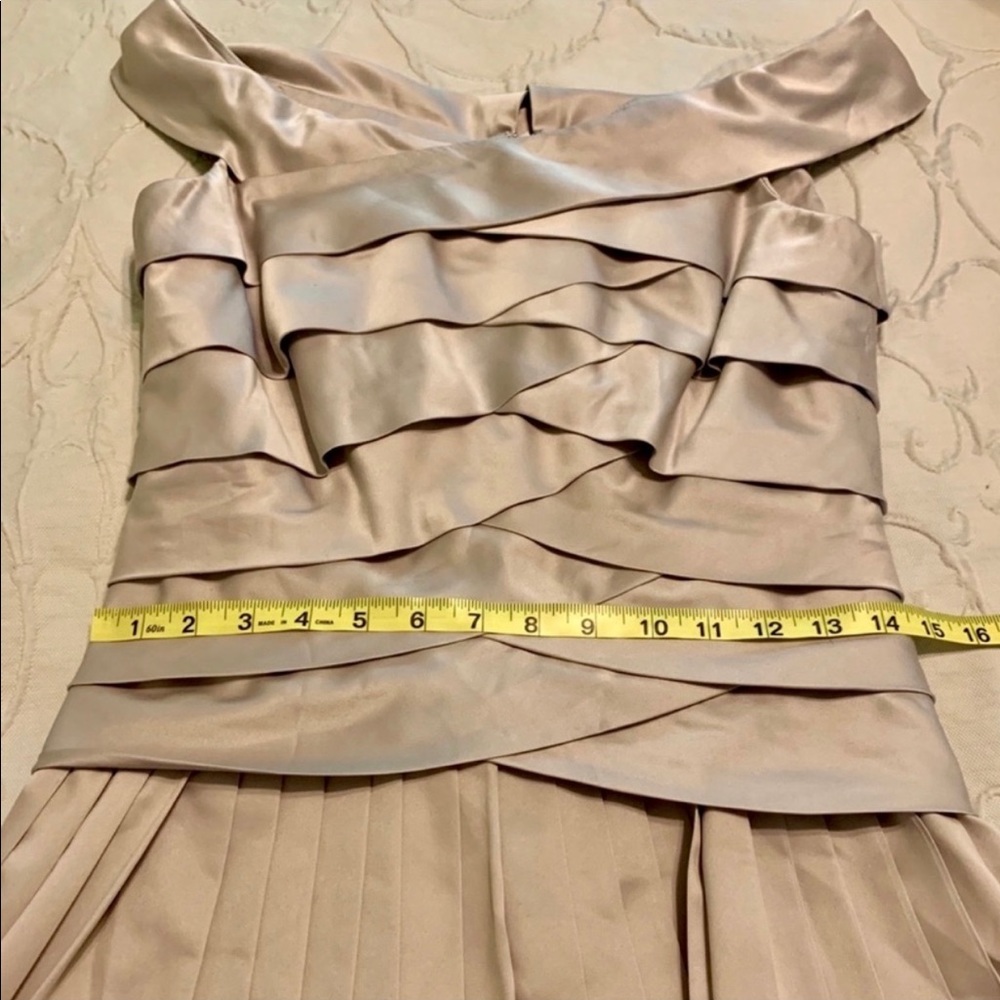 Ted Baker silver pleated dress size Ted  2 - Picture 6 of 9